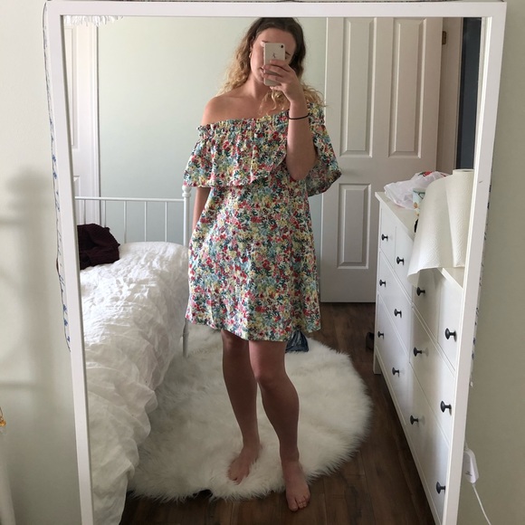 Off the shoulder dress - Picture 1 of 4